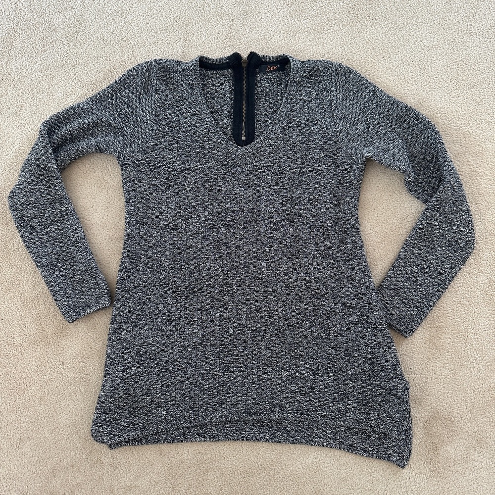 Dex sweater